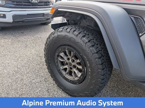 Used 2024 Jeep Wrangler Unlimited Rubicon w/ Technology Group AWD/4WD image 6
