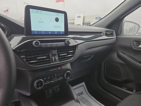 Used 2025 Ford Escape ST-Line image 19