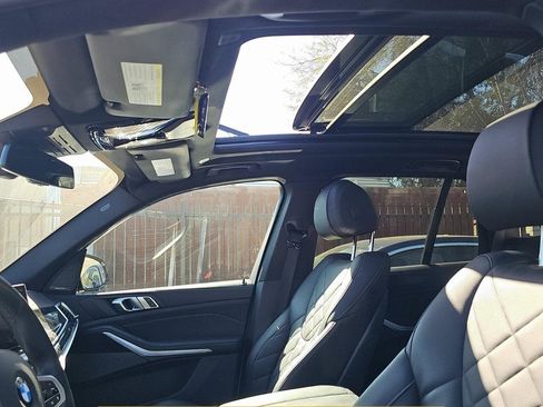 Used 2024 BMW X5 xDrive40i w/ M Sport Package image 13