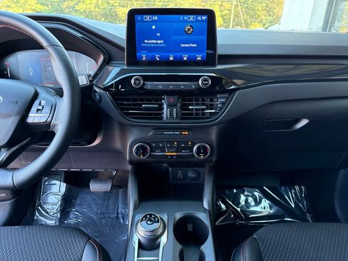 Used 2025 Ford Escape ST-Line image 16