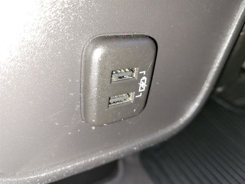 Used 2024 GMC Terrain SLE image 7