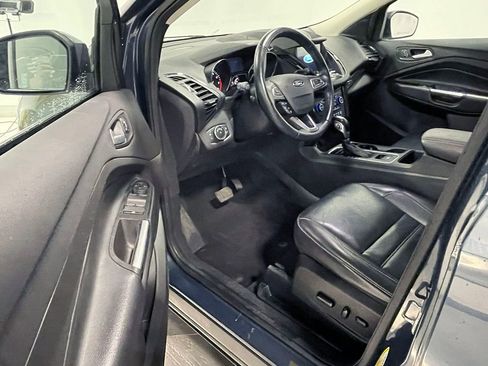 Used 2019 Ford Escape Titanium image 18