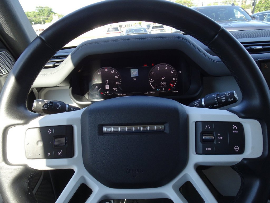 Used 2023 Land Rover Defender 130 SE AWD/4WD image 23