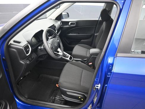 New 2025 Hyundai Venue SE FWD image 9