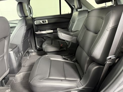 Certified 2023 Ford Explorer XLT w/ Equipment Group 202A image 14