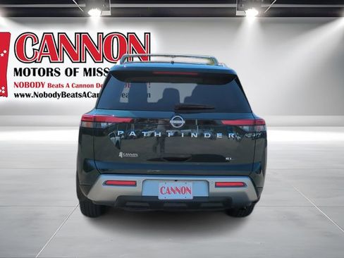 Used 2025 Nissan Pathfinder SL image 6
