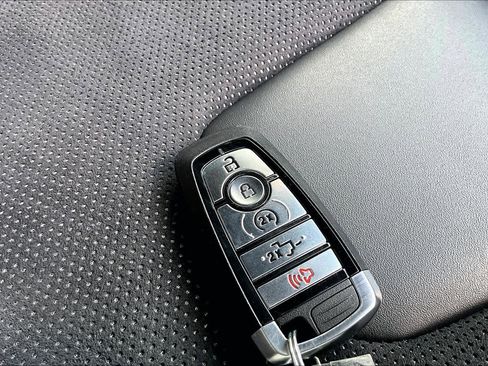 Used 2025 Ford F150 Raptor image 15