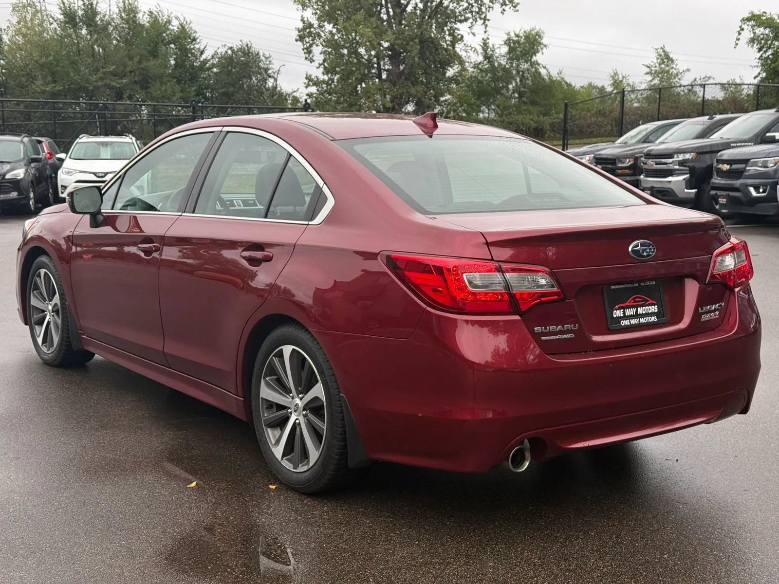 Used 2017 Subaru Legacy 2.5i Limited AWD/4WD image 3