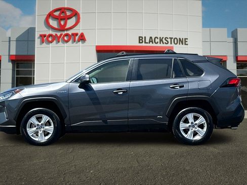 Certified 2020 Toyota RAV4 LE AWD/4WD image 6