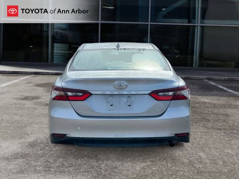 Used 2023 Toyota Camry LE image 3