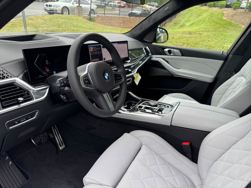 New 2027 BMW X7 xDrive40i w/ M Sport Package AWD/4WD image 30