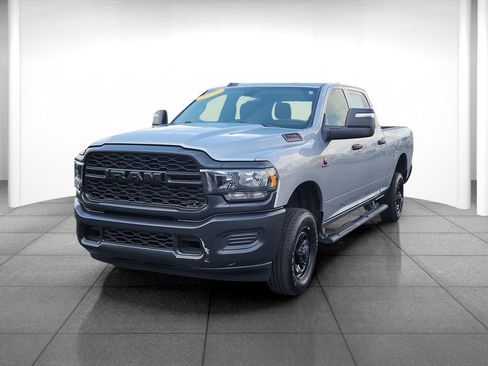 Used 2023 RAM 2500 Tradesman AWD/4WD image 3