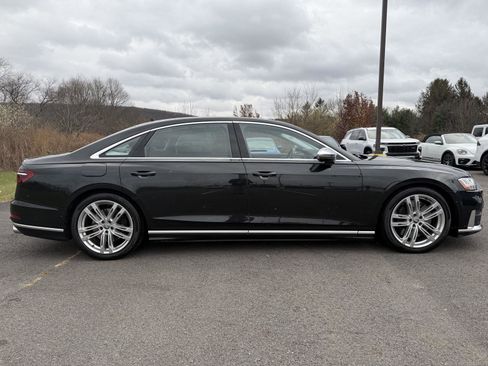 Used 2020 Audi S8 L w/ S8 Executive Package image 9