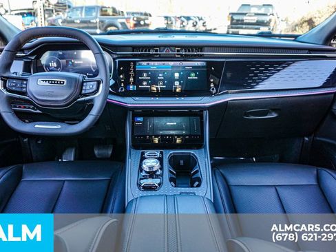 Used 2025 Jeep Wagoneer S Limited image 25