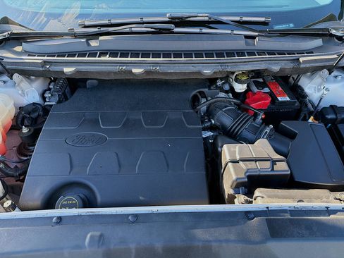 Used 2018 Ford Edge Titanium w/ Equipment Group 301A image 31