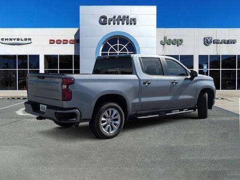 Used 2024 Chevrolet Silverado 1500 Custom image 4