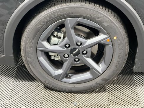 New 2025 Kia K4 LXS image 12