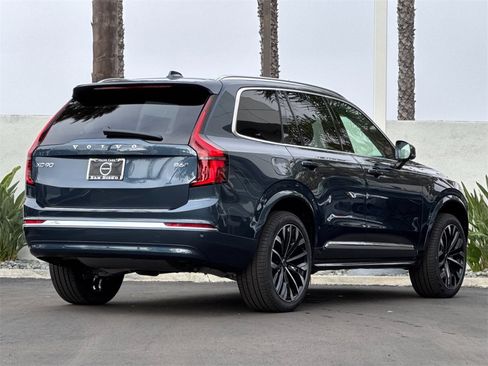 New 2026 Volvo XC90 B6 Plus w/ Protection Package Premier image 5