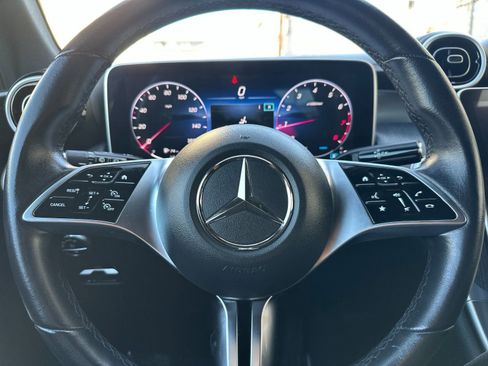 Used 2024 Mercedes-Benz GLC 300 image 26