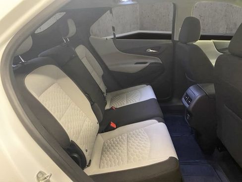 Used 2020 Chevrolet Equinox LS AWD/4WD image 23