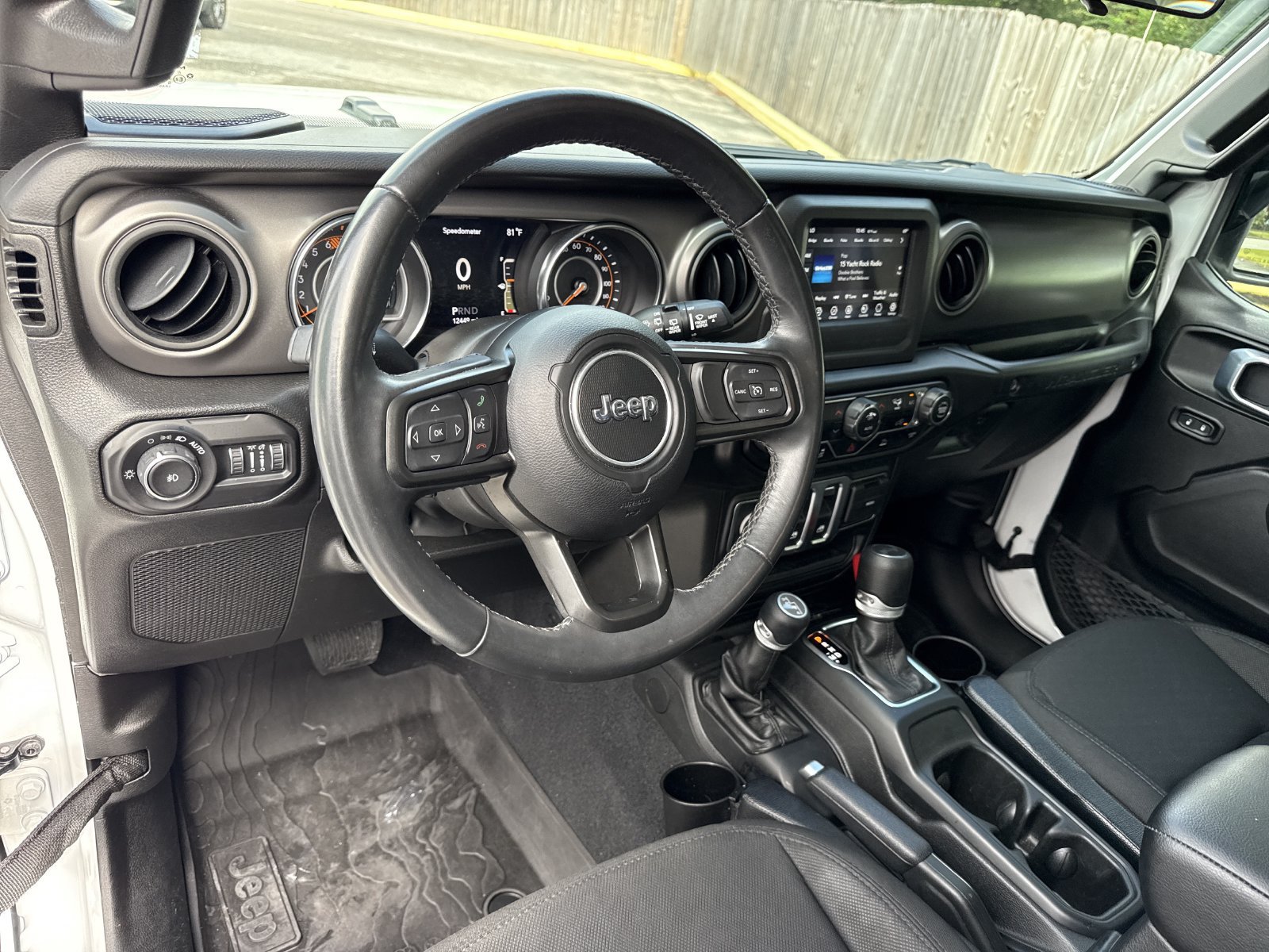 Used 2022 Jeep Wrangler Sport AWD/4WD image 11