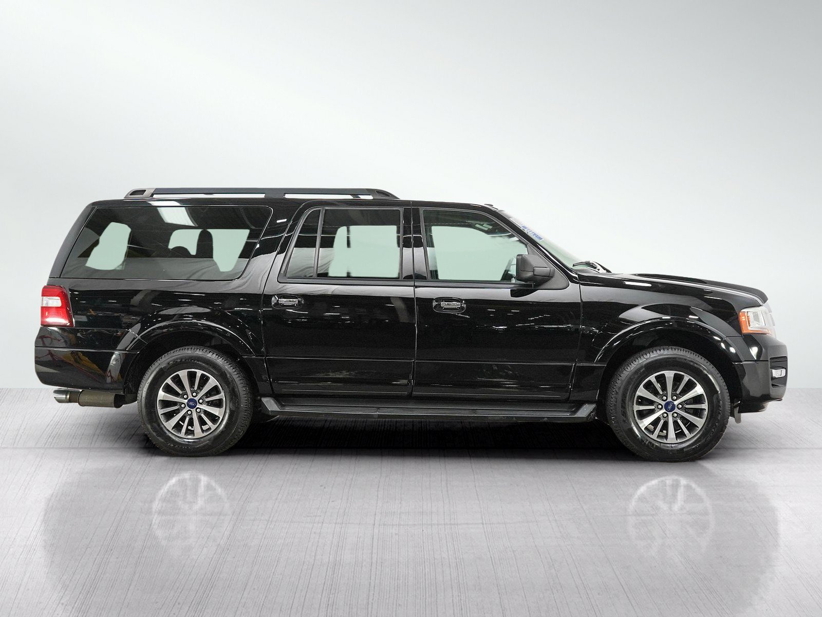 Used 2017 Ford Expedition EL XLT AWD/4WD image 6