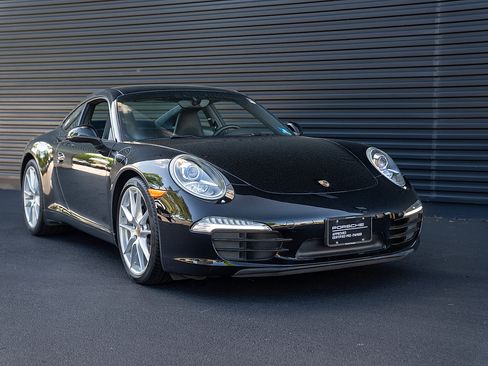 Certified 2016 Porsche 911 Carrera RWD image 25