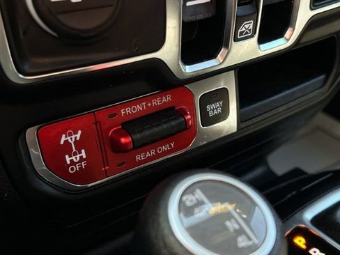 Used 2019 Jeep Wrangler Unlimited Rubicon w/ Cold Weather Group AWD/4WD image 42