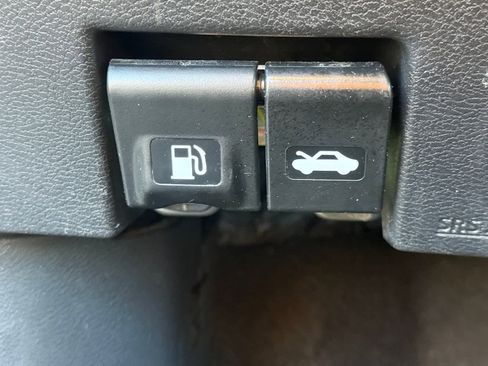 Used 2023 Nissan Kicks S image 20