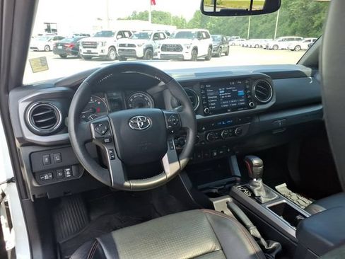 Used 2023 Toyota Tacoma TRD Pro AWD/4WD image 10