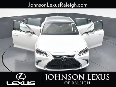 Used 2019 Lexus ES 350 Ultra Luxury w/ Accessory Package FWD image 34