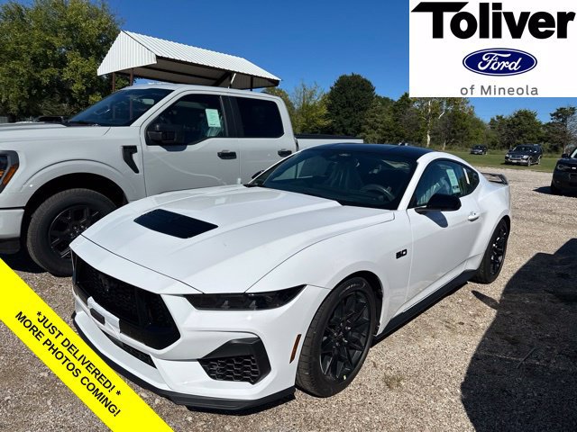 New 2026 Ford Mustang GT Premium w/ GT Performance Package RWD image 1