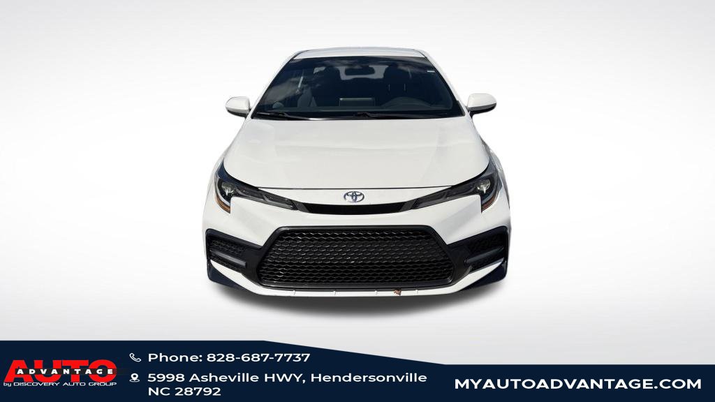 Used 2021 Toyota Corolla SE FWD image 2