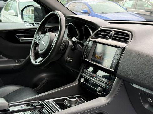Used 2018 Jaguar F-PACE Premium AWD/4WD image 50