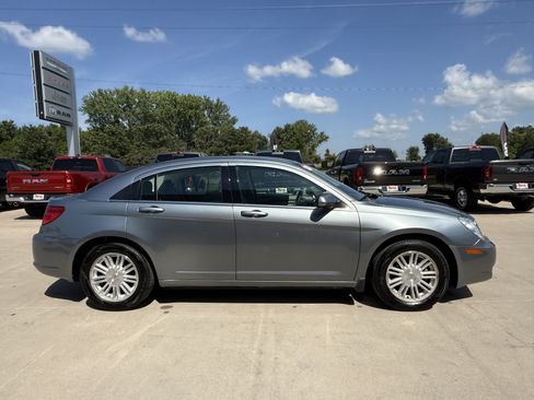 Used 2008 Chrysler Sebring Touring FWD image 30