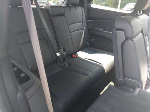 Used 2022 Honda Pilot TrailSport image 12