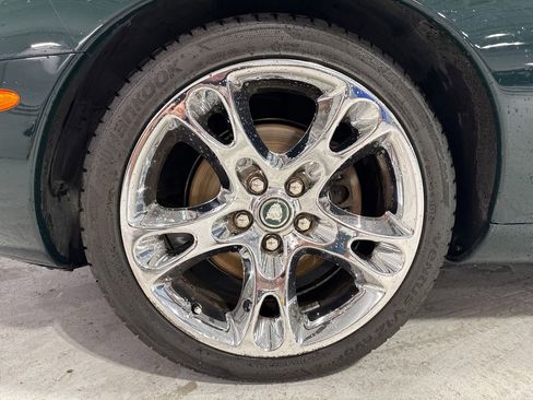 Used 2004 Jaguar XK8 Convertible RWD image 40