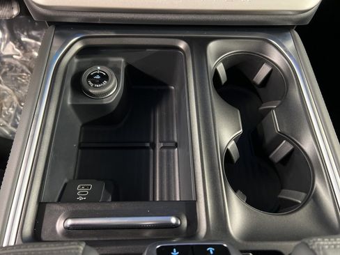 New 2026 Ford Expedition Active image 15