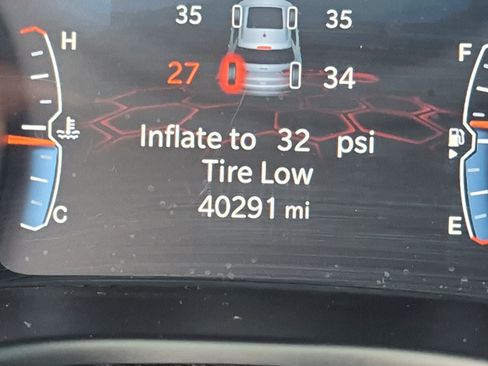 Used 2024 Jeep Compass Latitude AWD/4WD image 29