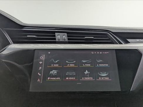 Used 2021 Audi e-tron Premium w/ Black Optic Package image 27