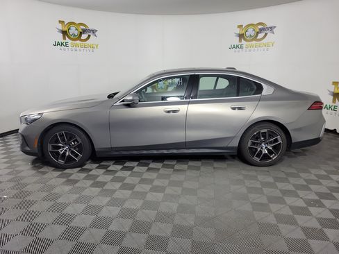 Certified 2026 BMW 530i xDrive AWD/4WD image 2