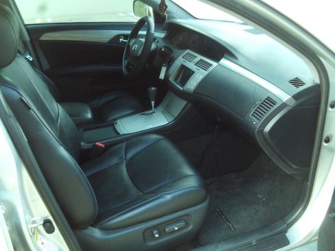 Used 2006 Toyota Avalon Touring FWD image 12