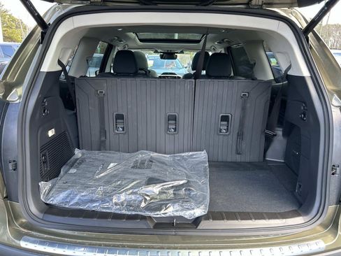 Used 2025 Subaru Ascent Limited AWD/4WD image 17