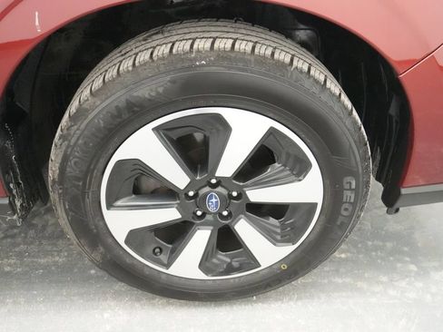 Used 2017 Subaru Forester 2.5i Premium AWD/4WD image 11