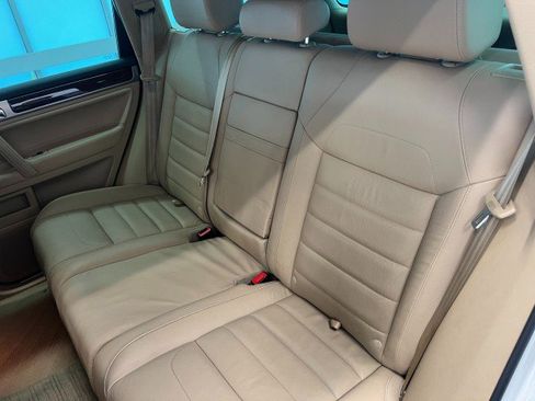 Used 2009 Volkswagen Touareg VR6 image 31