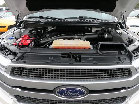Used 2018 Ford F150 Platinum w/ Equipment Group 701A Luxury AWD/4WD image 32