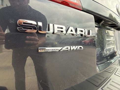 Used 2011 Subaru Outback 2.5i Premium AWD/4WD image 5