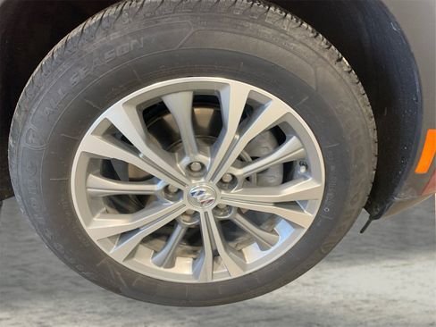 Used 2023 Buick Envision Preferred image 21