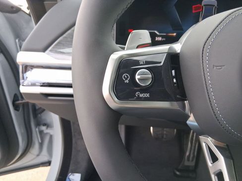 New 2026 BMW 750e xDrive image 17