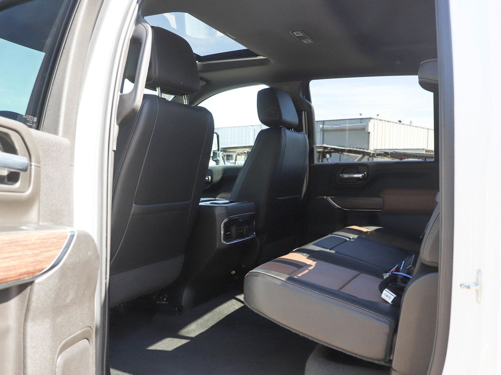 Used 2022 Chevrolet Silverado 2500 High Country w/ Safety Package II AWD/4WD image 19